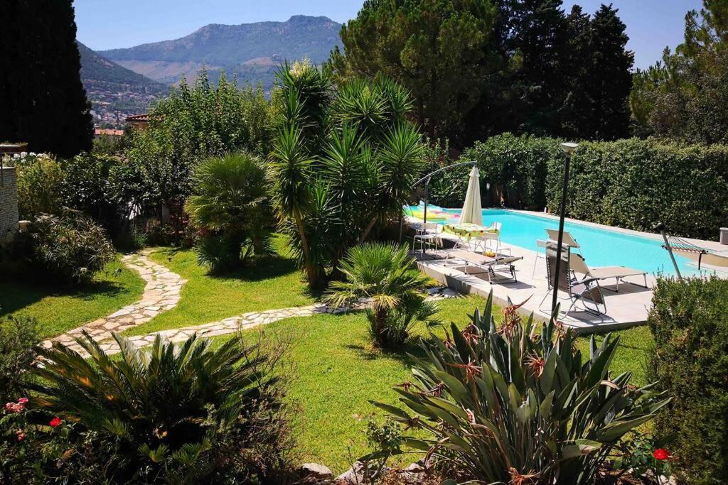 Villa Tiziana 몬레알레 외부 사진